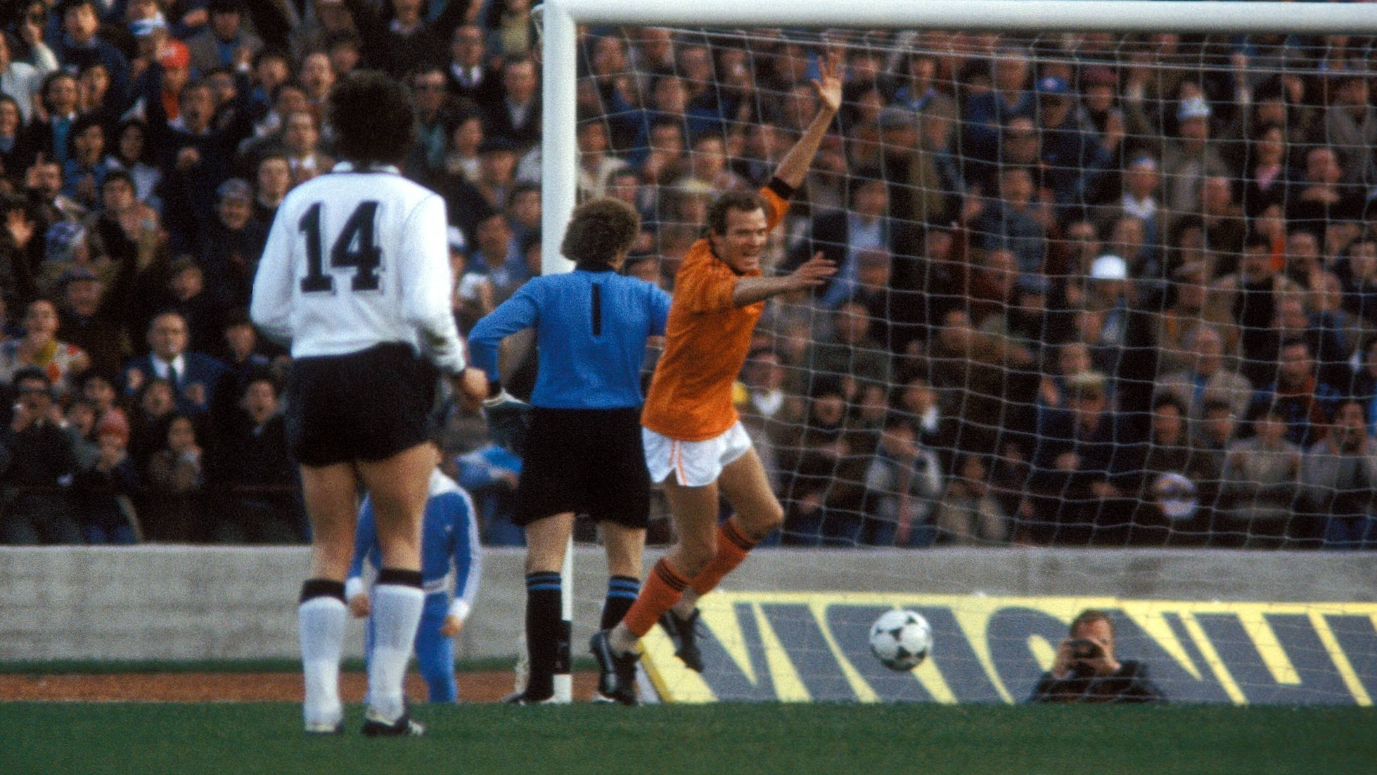 Le but de René van de Kerkhof 84' | République Fédérale d'Allemagne - Pays-Bas | Coupe du Monde de la FIFA, Argentine 1978™