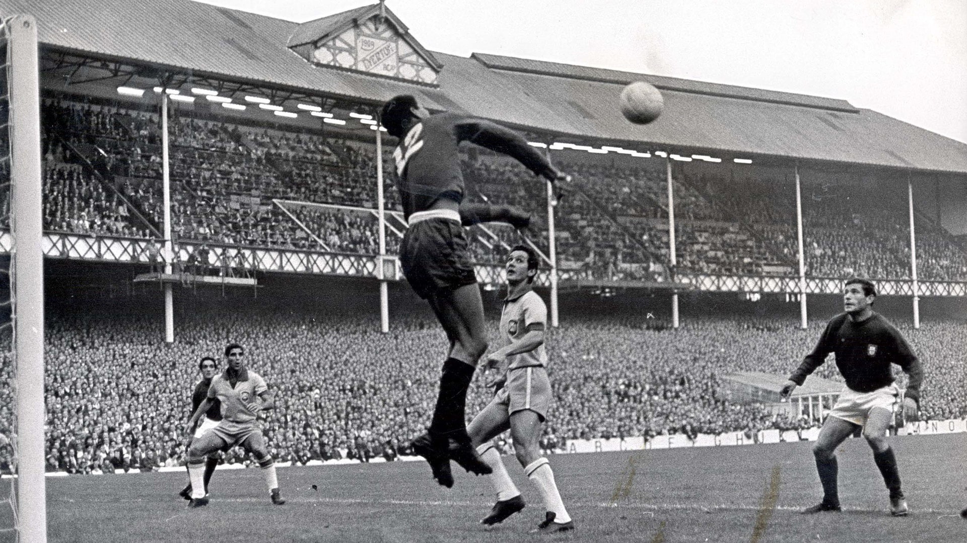 Gol de António Simões 15' | Portugal vs Brasil | Copa Mundial de la FIFA Inglaterra 1966™