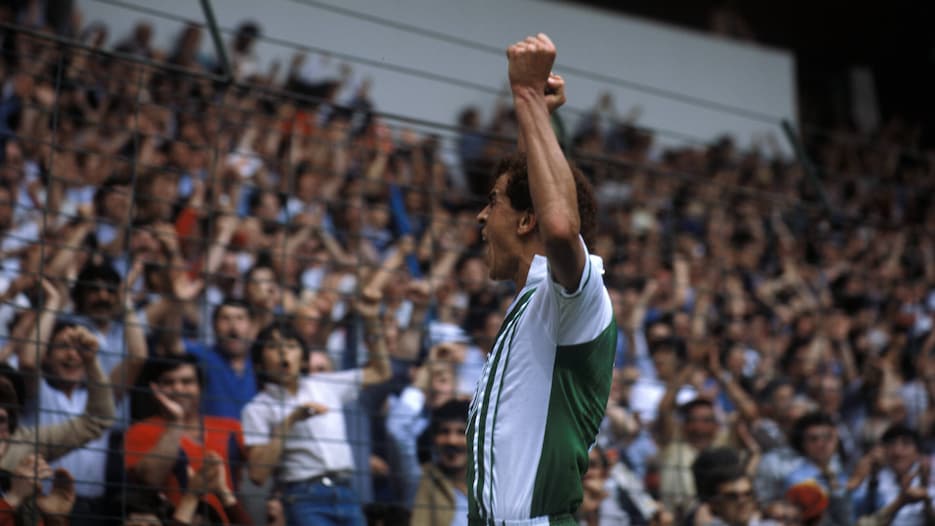 Gol de Rabah Madjer 53' | Alemanha FR x Argélia | Copa do Mundo FIFA Espanha 1982™