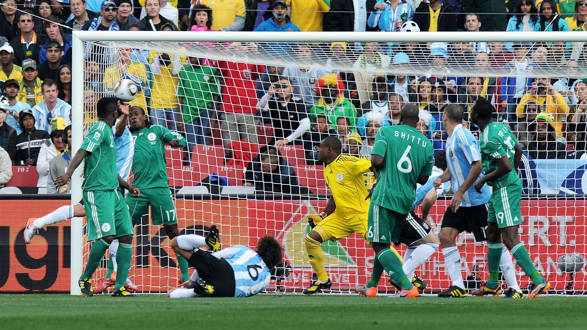 Le but de Gabriel Heinze 5' | Argentine - Nigeria | Coupe du Monde de la FIFA, Afrique du Sud 2010™