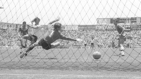 Gol de Gerd Müller 27' | República Federal de Alemania vs Bulgaria | Copa Mundial de la FIFA México 1970™
