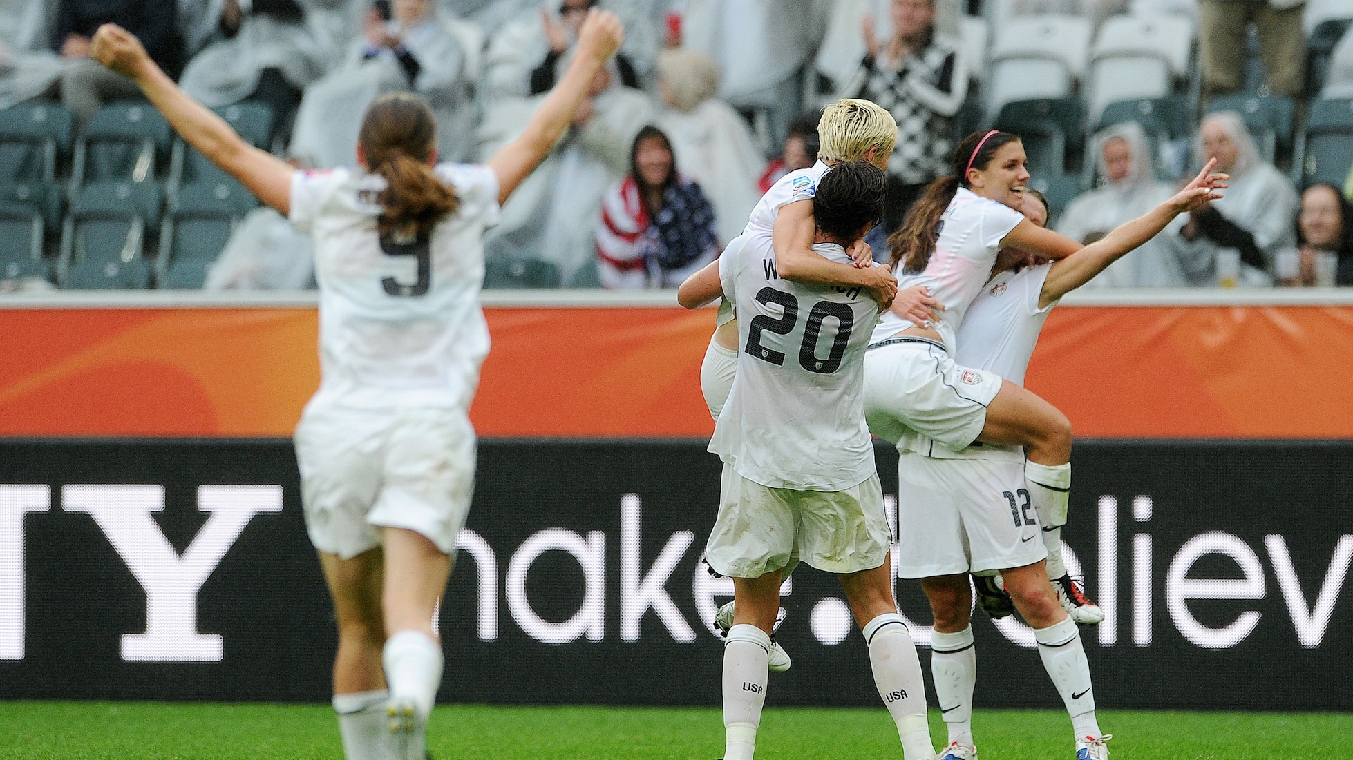 Il gol di Lauren Holiday al 8' | Francia - USA | Coppa del Mondo Femminile FIFA, Germania 2011