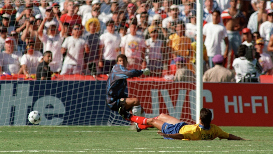 Das Eigentor von Andrés Escobar 35' | USA - Kolumbien | FIFA Fussball-Weltmeisterschaft USA 1994™