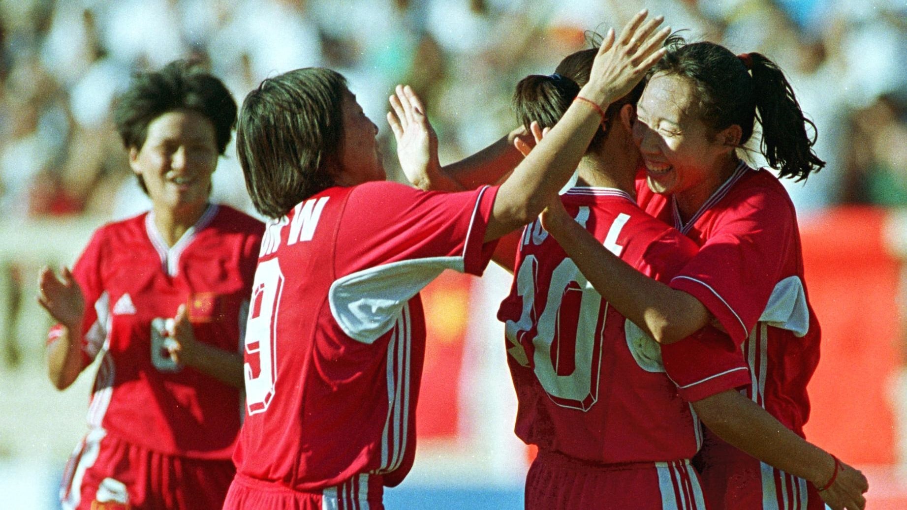 Le but de Jin Yan 56' | RP Chine - Russie | Coupe du Monde de Football Féminin de la FIFA, Etats-Unis 99™