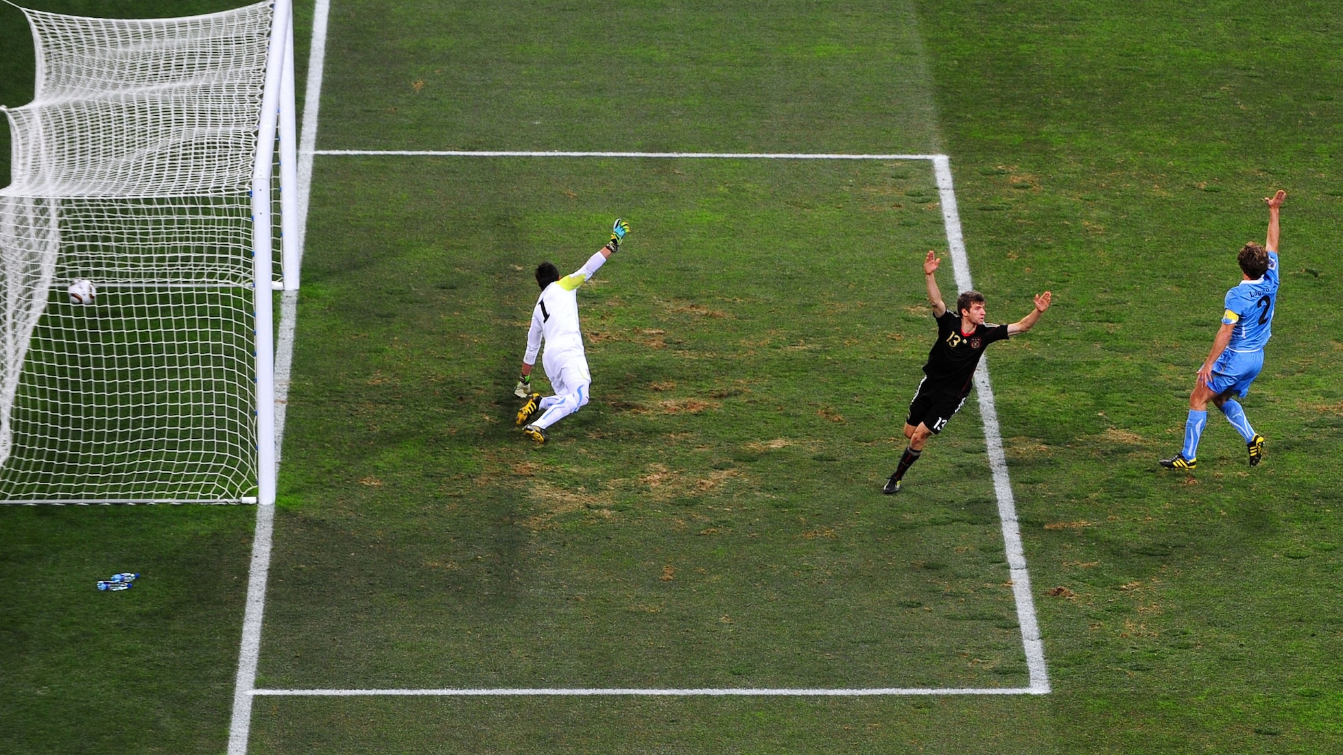 Thomas Muller Goal 18' | Uruguay v Germany | 2010 FIFA World Cup South Africa™