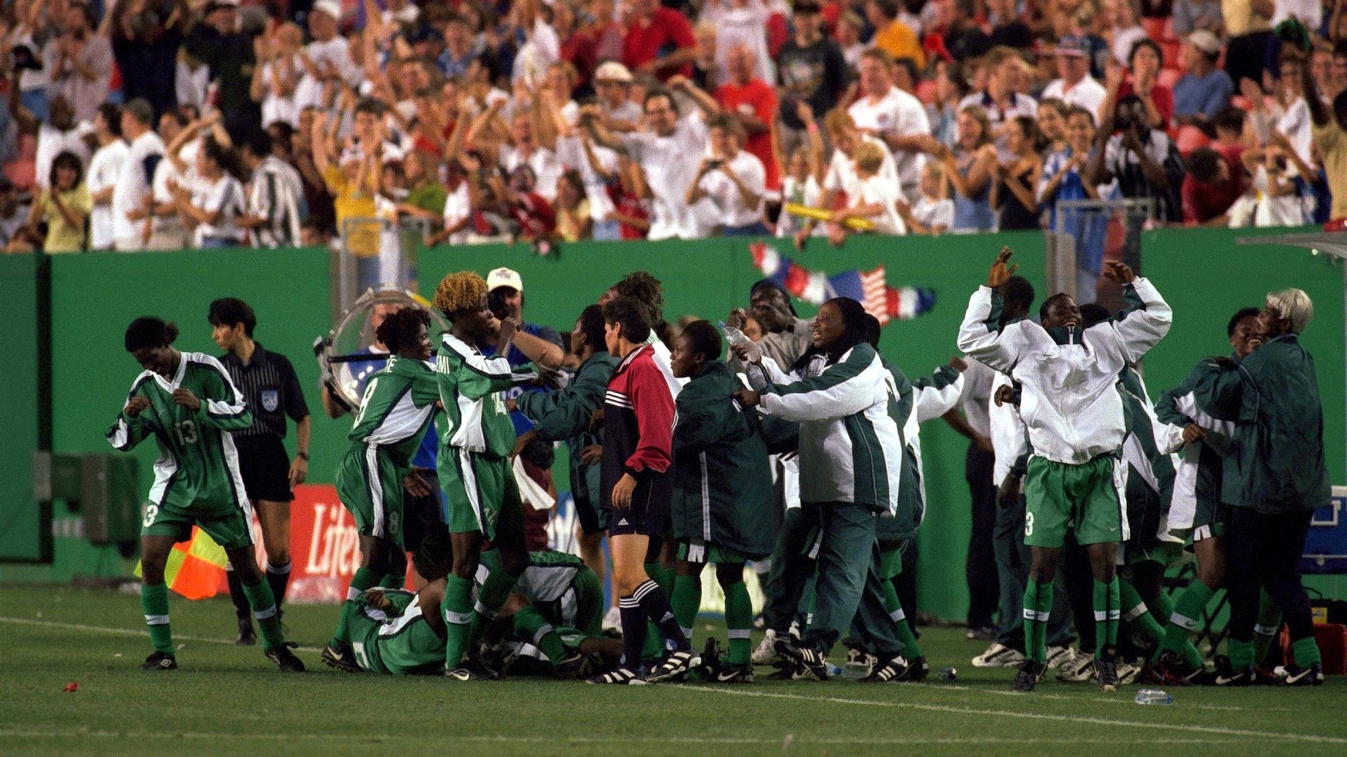 Gol de Nkechi Egbe aos 85' | Brasil - Nigéria | Copa do Mundo Feminina FIFA 1999, no Estados Unidos