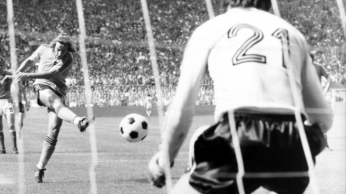 Fanion Officiel Coupe Du Monde FIFA 1974, Allemagne, Original Vintage Sous Plastique