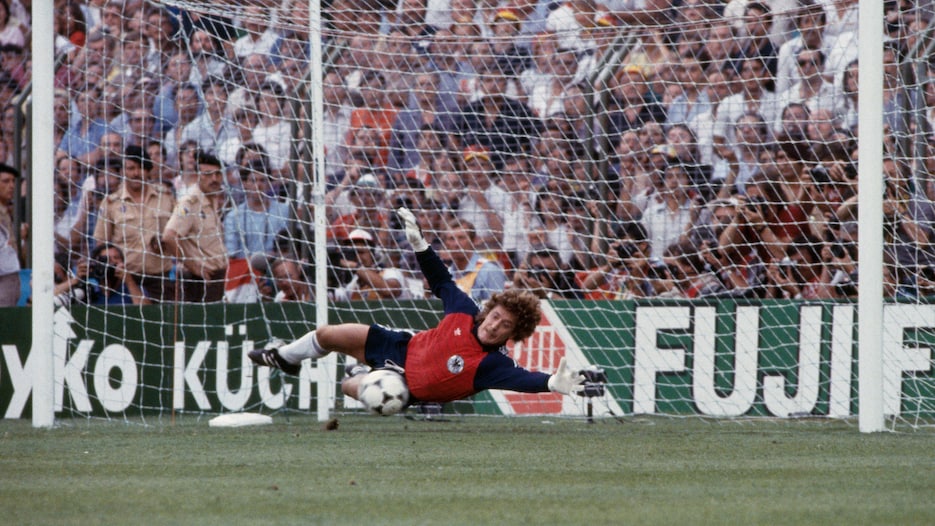 Les plus beaux arrêts | Coupe du Monde de la FIFA, Espagne 1982™