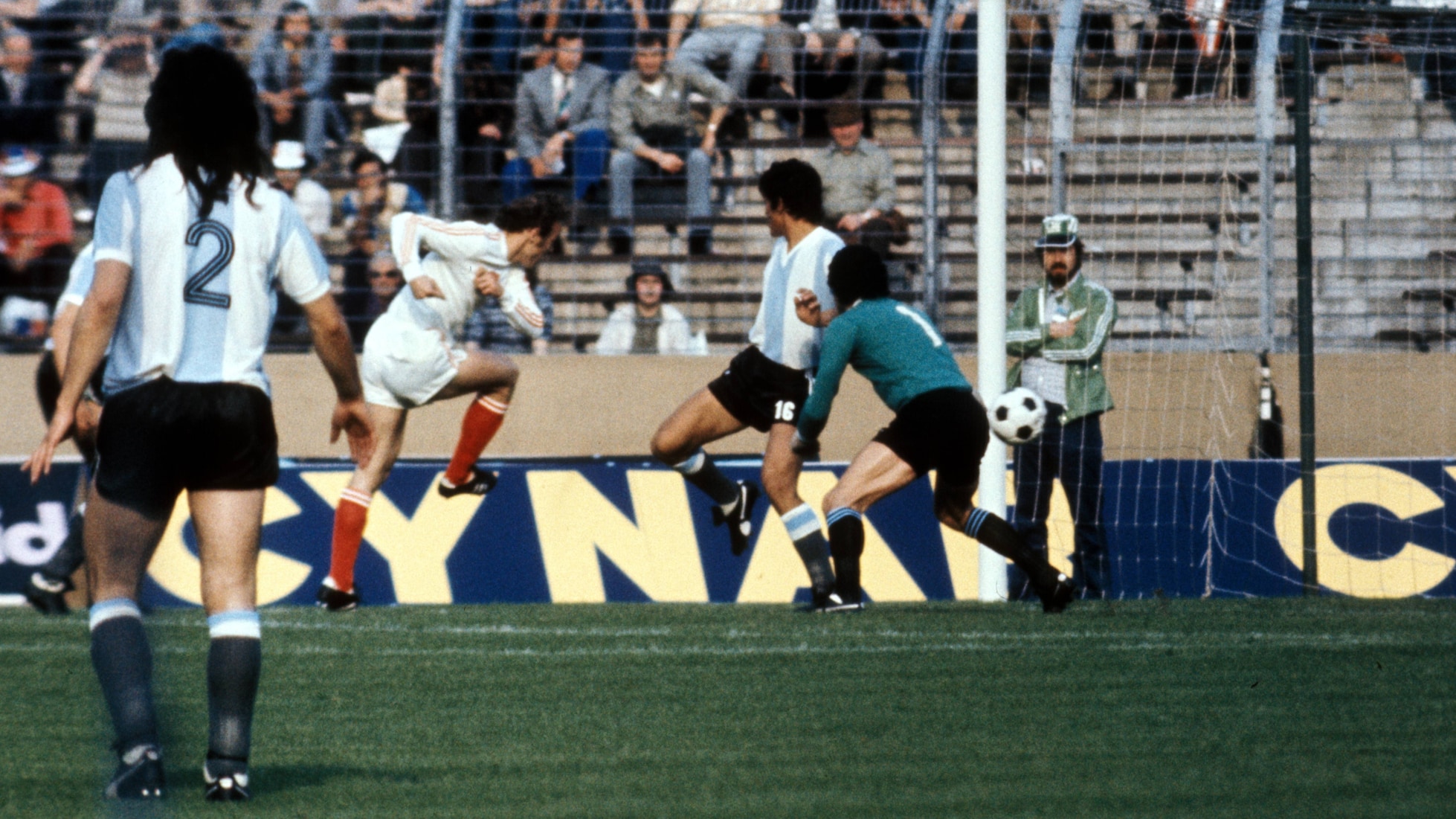 Le but de Grzegorz Lato 7' | Pologne - Argentine | Coupe du Monde de la FIFA, Allemagne 1974™