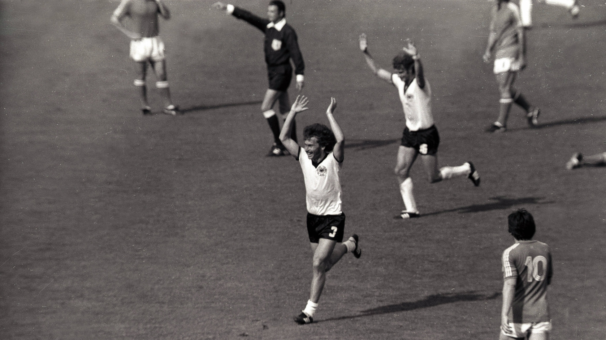 Paul Breitner Goal 39' | Yugoslavia vs Germany FR | 1974 FIFA World Cup Germany™