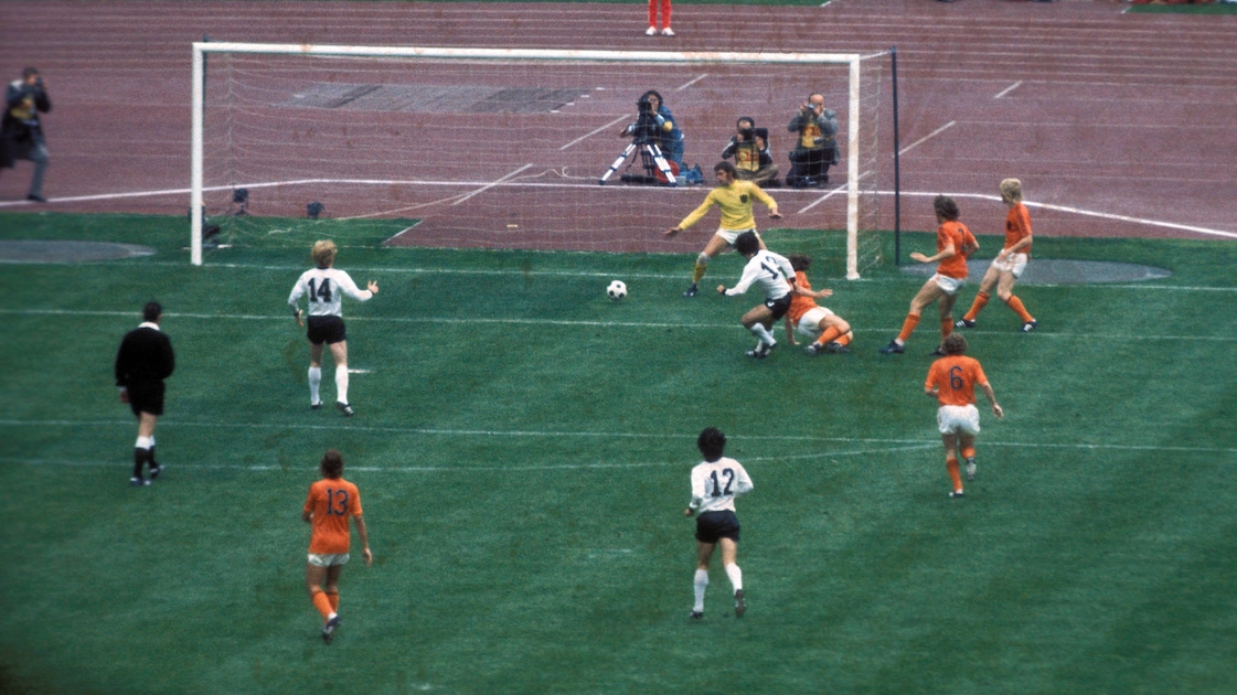 Gerd Müller Goal 43' | Netherlands vs Germany FR | 1974 FIFA World Cup Germany™