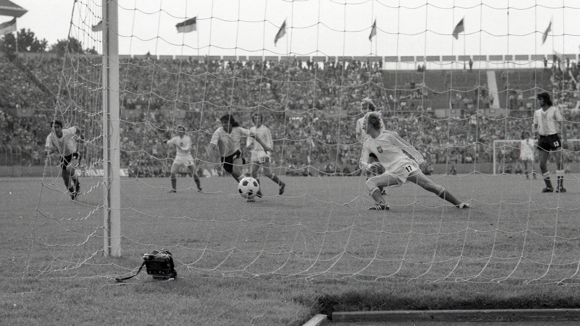 Das Tor von Ramón Heredia 60' | Polen - Argentinien | FIFA Fussball-Weltmeisterschaft Deutschland 1974™