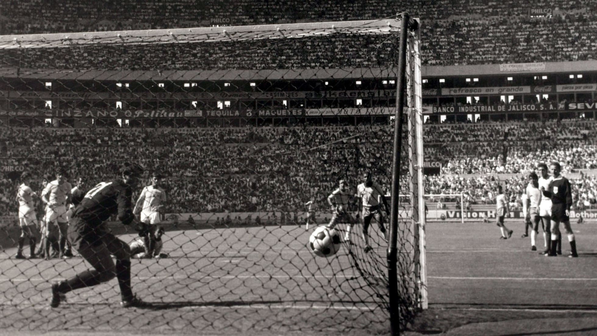 Le but de Pelé 19' | Brésil - Roumanie | Coupe du Monde de la FIFA, Mexique 1970™