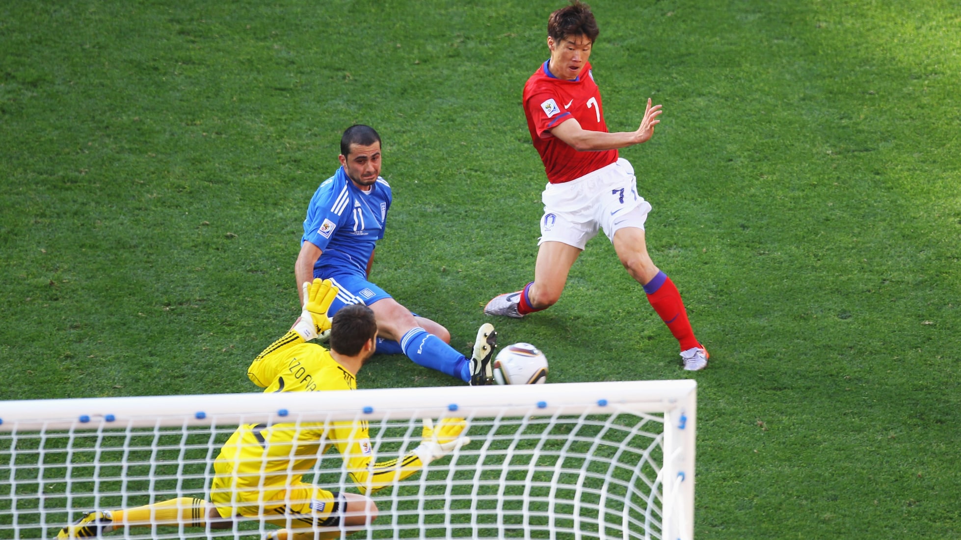 Gol de Park Ji Sung 51' | República de Corea vs Grecia | Copa Mundial de la FIFA Sudáfrica 2010™