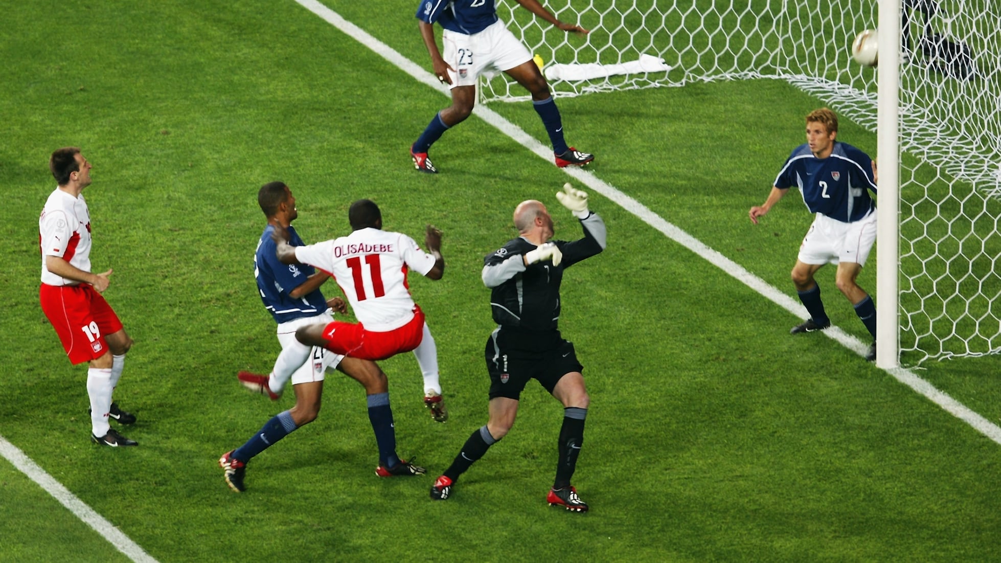 Das Tor von Emmanuel Olisadebe 3' | Polen - USA | FIFA Fussball-Weltmeisterschaft Korea/Japan 2002™