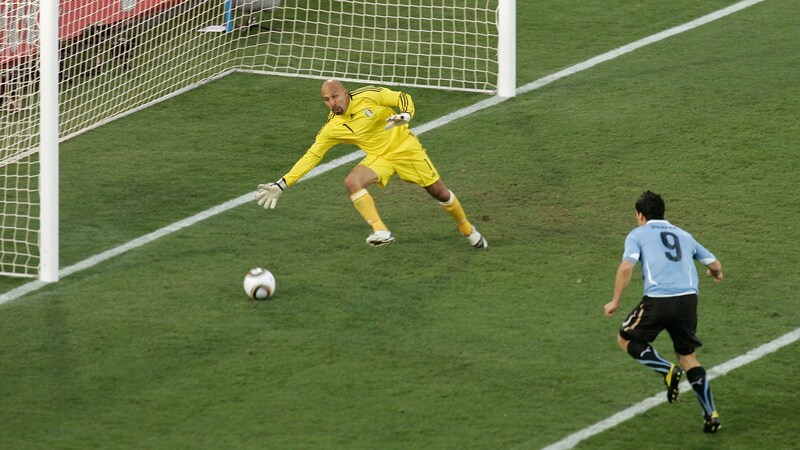 Luis Suarez Goal 42 Mexico V Uruguay 2010 Fifa World Cup South Africa邃