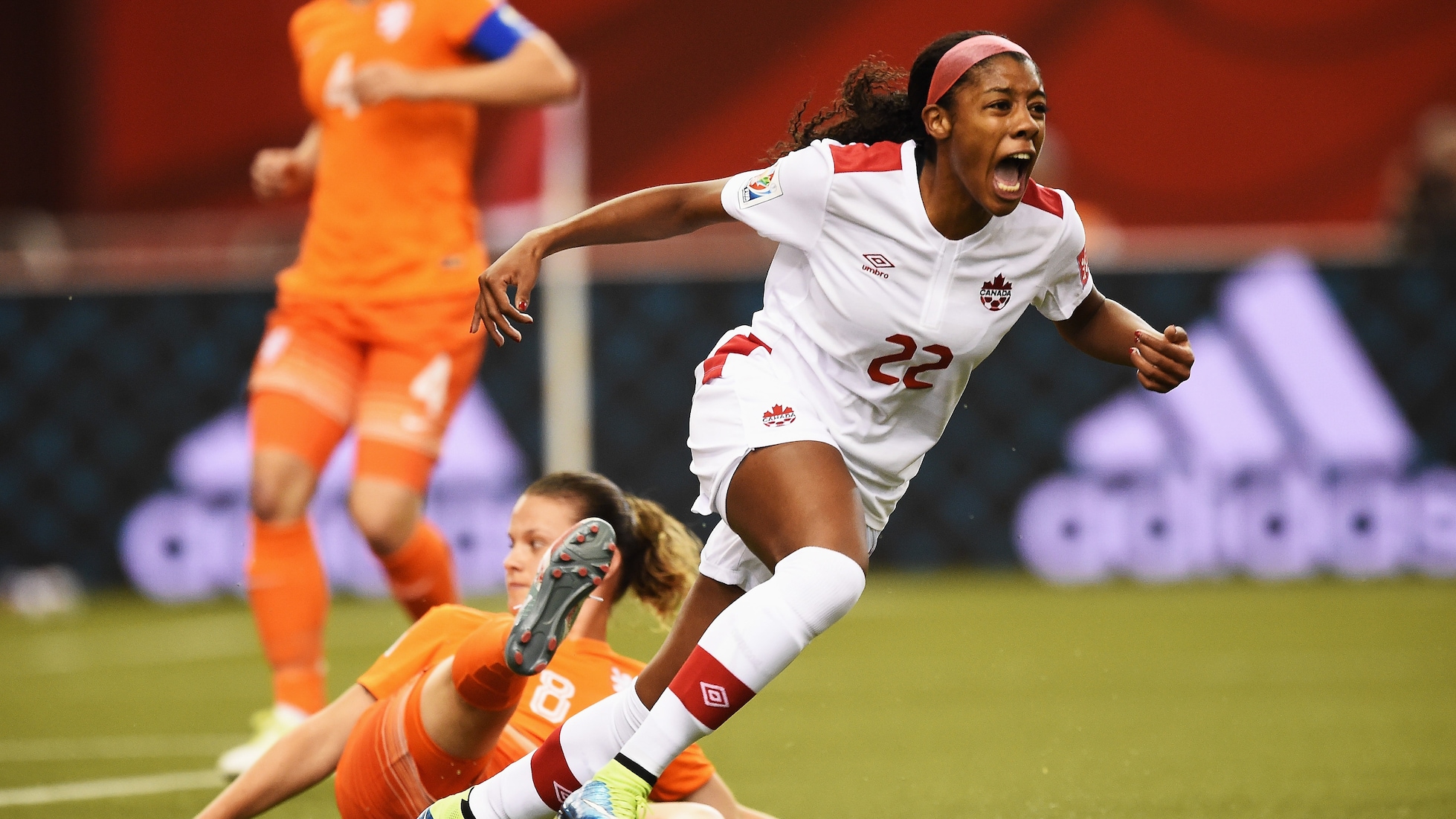 Gol de Ashley Lawrence aos 9' | Holanda - Canadá | Copa do Mundo Feminina FIFA 2015, no Canadá