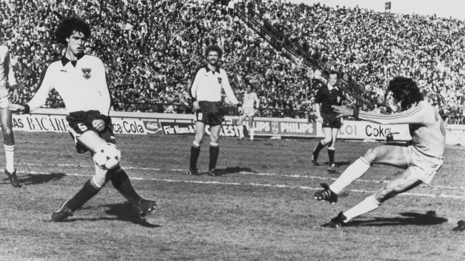 Roberto Dinamite marca aos 40' | Brasil x Áustria | Copa do Mundo FIFA de 1978, na Argentina