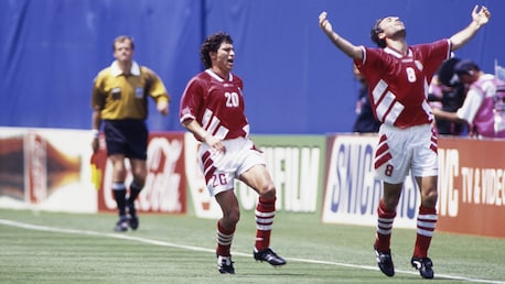 Das Tor von Hristo Stoichkov 75' | Bulgarien - Deutschland | FIFA Fussball-Weltmeisterschaft USA 1994™