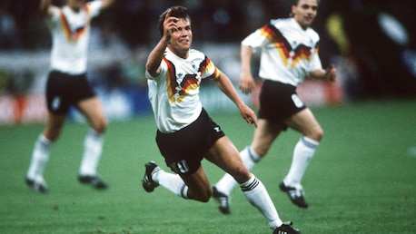 Le but de Lothar Matthäus 28' | République Fédérale d'Allemagne - Yougoslavie | Coupe du Monde de la FIFA, Italie 1990™
