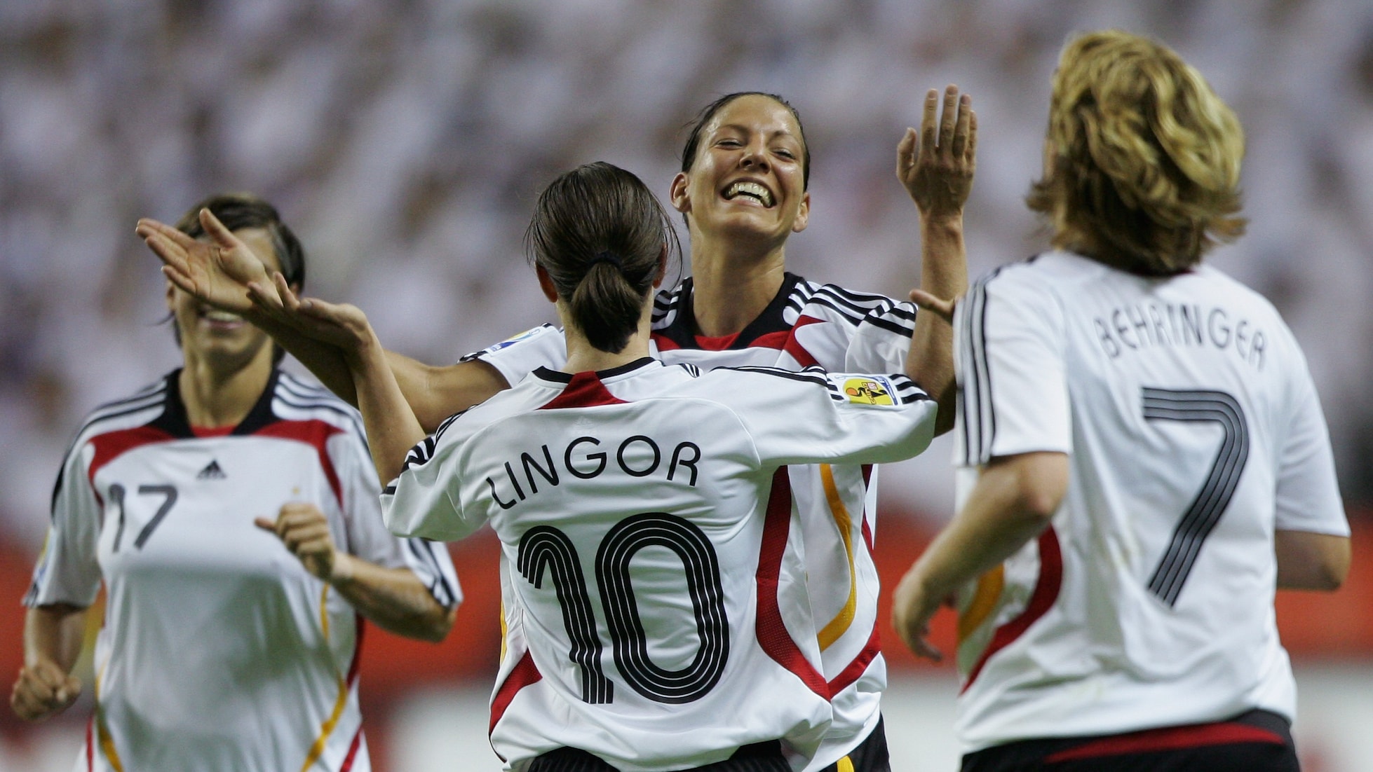 Das Tor von Renate Lingor 51' | Deutschland - Argentinien | FIFA Frauen-Weltmeisterschaft China 2007™