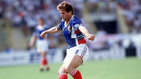 Das Tor von Safet Sušić 5' | Jugoslawien - Verein. Arab. Emirate | FIFA Fussball-Weltmeisterschaft Italien 1990™