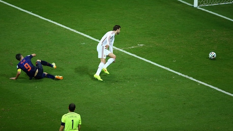Das Tor von Robin Van Persie 71' | Spanien - Niederlande | FIFA Fussball-Weltmeisterschaft Brasilien 2014™