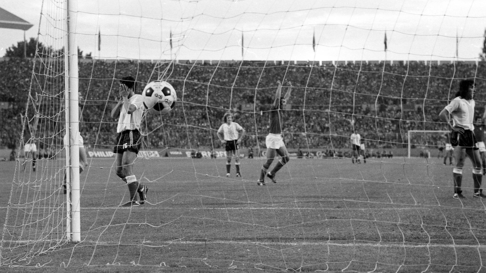 Das Eigentor von Roberto Perfumo 35' | Argentinien - Italien | FIFA Fussball-Weltmeisterschaft Deutschland 1974™