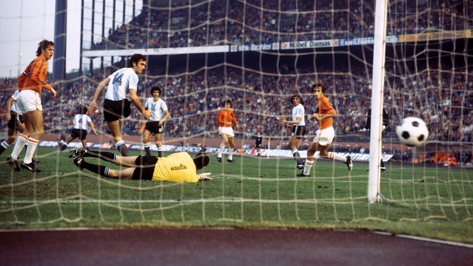 Ruud Krol Goal 25' | Netherlands vs Argentina | 1974 FIFA World Cup Germany™