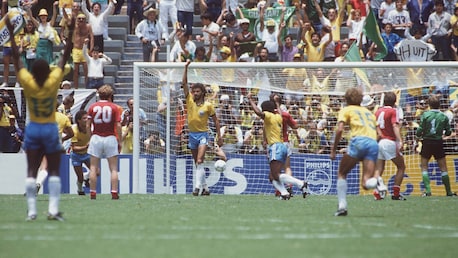 Gol de Sócrates  30' | Brasil vs Polonia | Copa Mundial de la FIFA México 1986™