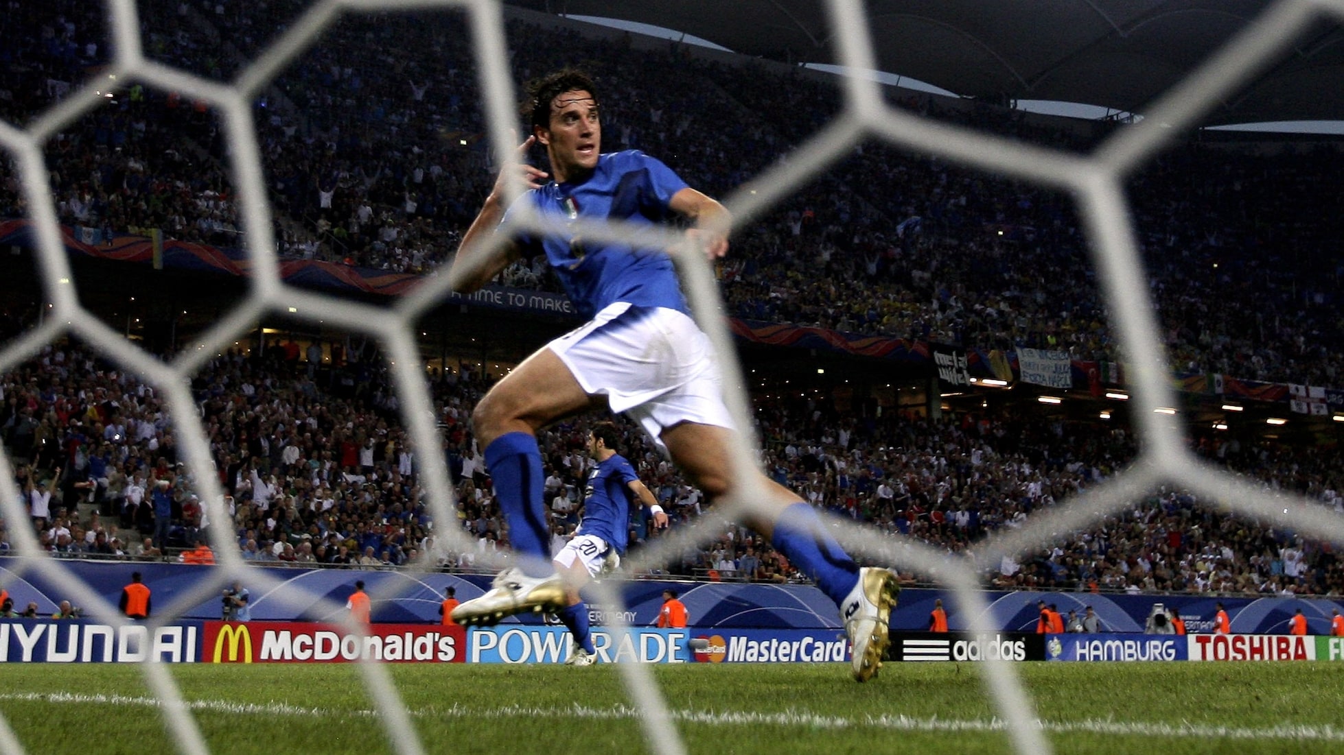 Le but de Luca Toni 69' | Italie - Ukraine | Coupe du Monde de la FIFA, Allemagne 2006™