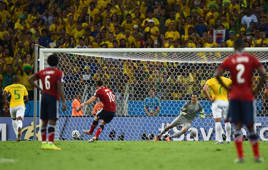 Le but de James Rodriguez 79' | Brésil - Colombie | Coupe du Monde de la FIFA, Brésil 2014™