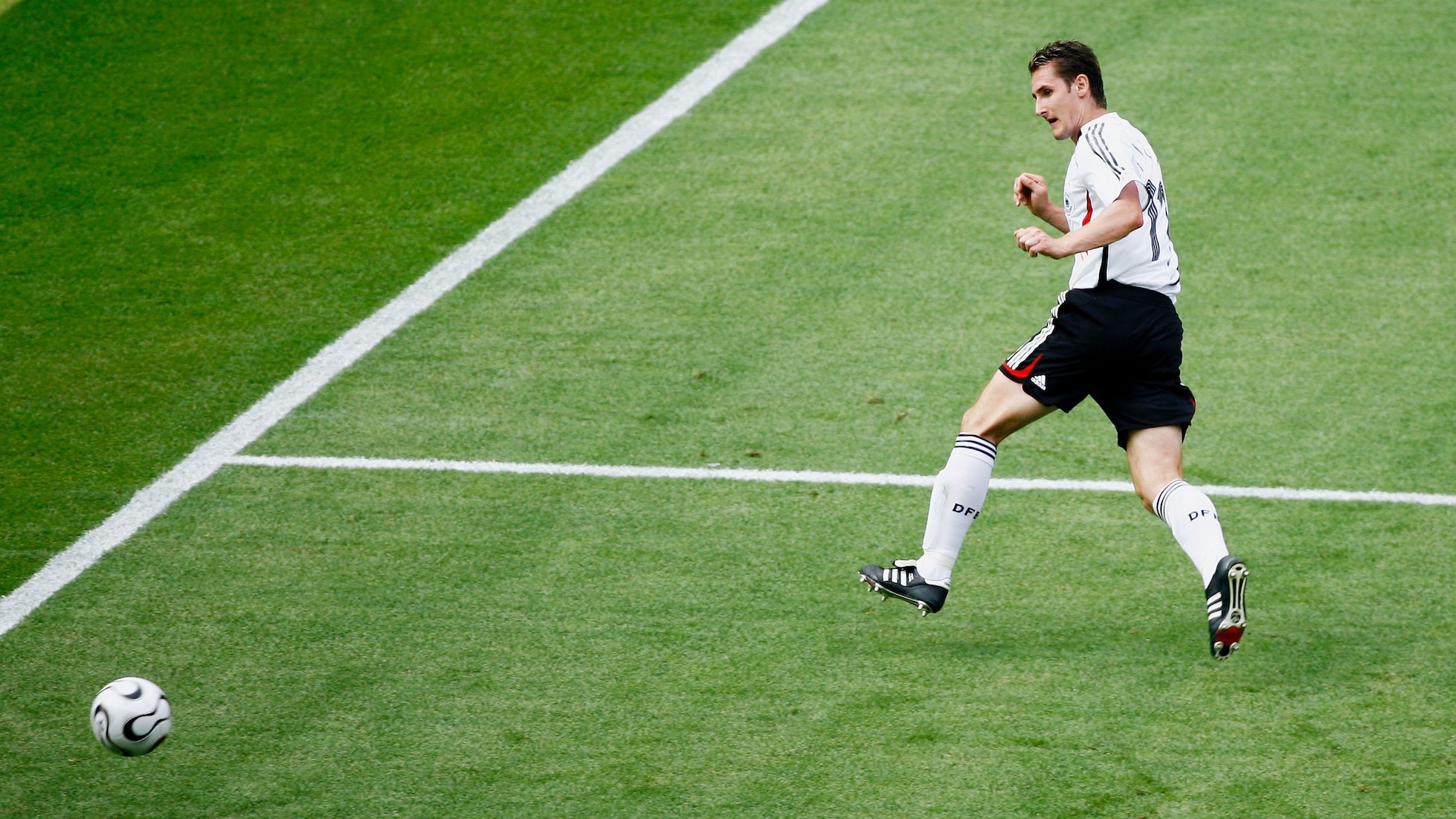Das Tor von Miroslav Klose 44' | Ecuador - Deutschland | FIFA Fussball-Weltmeisterschaft Deutschland 2006™