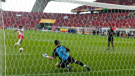 Spain v Korea Republic | Quarter-finals | 2002 FIFA World Cup Korea/Japan™ | Penalty Shoot-Out