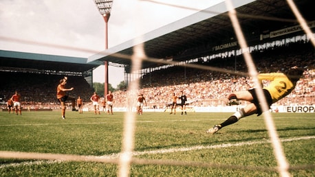 Le but de Johan Neeskens 45' | Bulgarie - Pays-Bas | Coupe du Monde de la FIFA, Allemagne 1974™