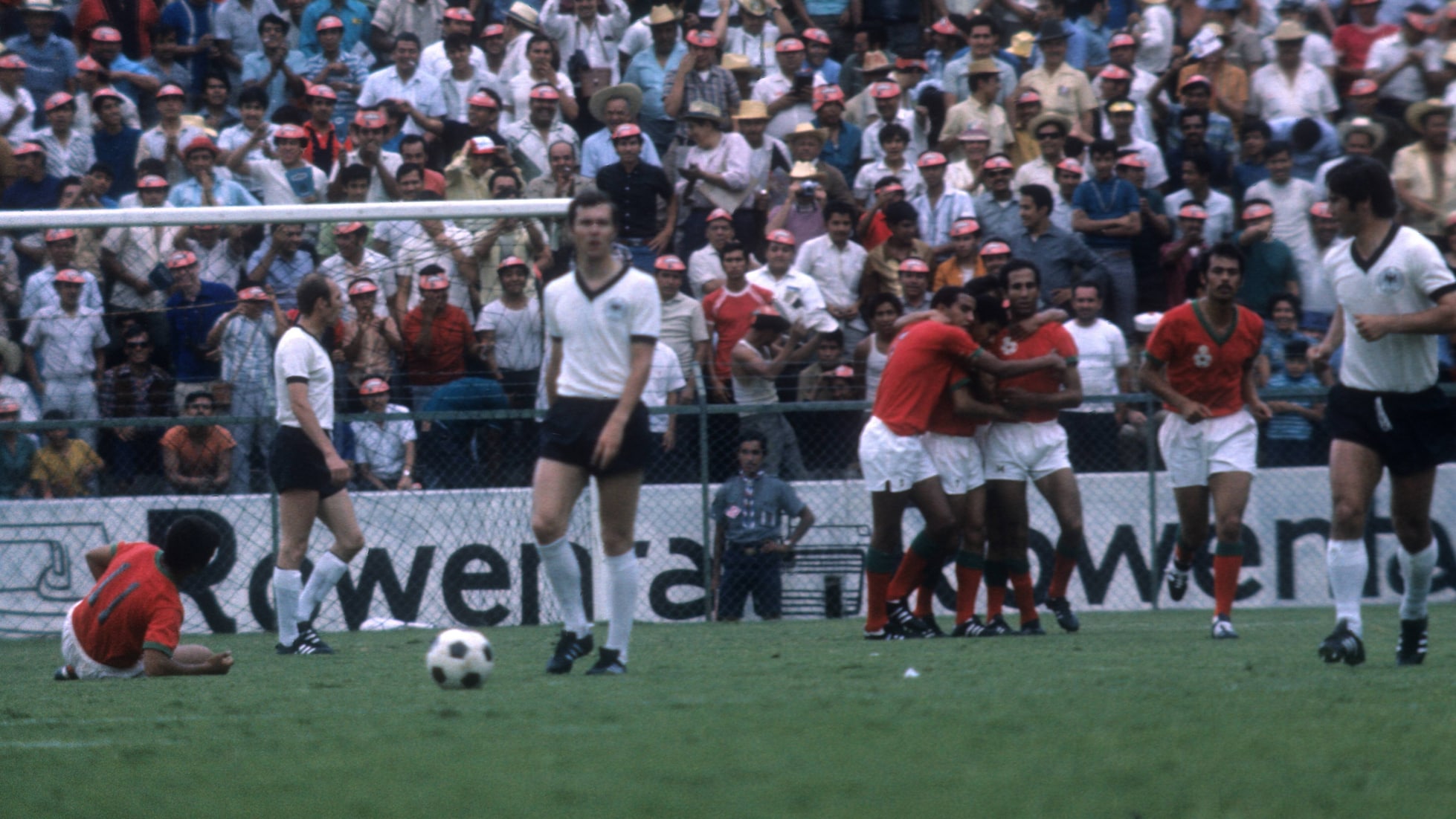 Tor von Houmane Jarir 21' | Deutschland (FR) - Marokko | FIFA-Weltmeisterschaft Mexiko 1970™