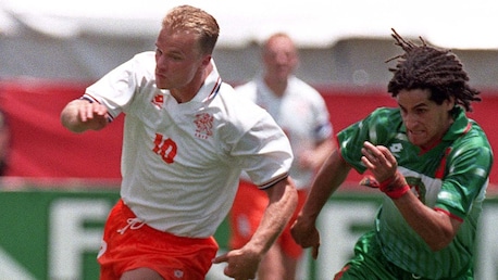 Das Tor von Dennis Bergkamp 43' | Marokko - Niederlande | FIFA Fussball-Weltmeisterschaft USA 1994™