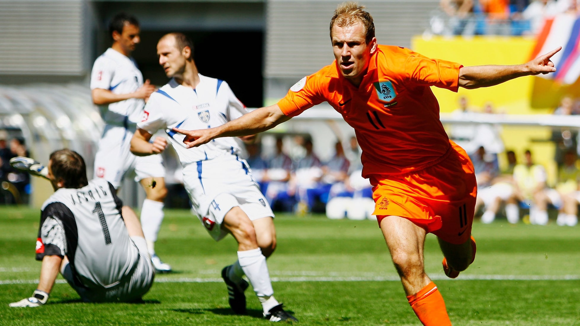 Gol de Arjen Robben 18' | Serbia y Montenegro vs Países Bajos | Copa Mundial de la FIFA Alemania 2006™