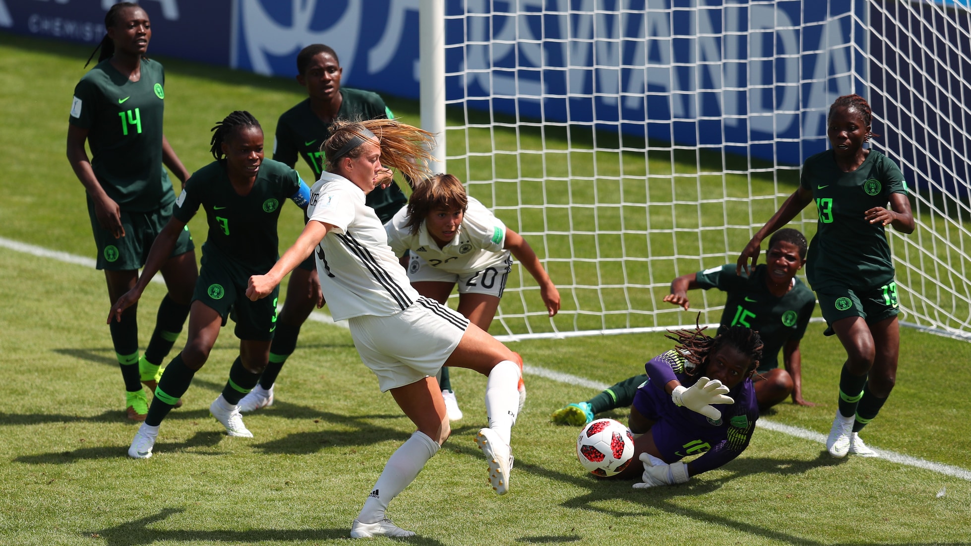 Nigeria vs Alemania | Grupo D | Copa Mundial Femenina Sub-20 de la FIFA Francia 2018™ | Highlights