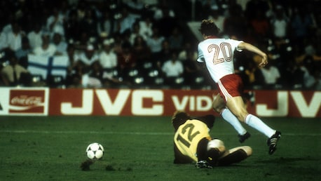 Gol de Zbigniew Boniek 53' | Polônia x Bélgica | Copa do Mundo FIFA Espanha 1982™