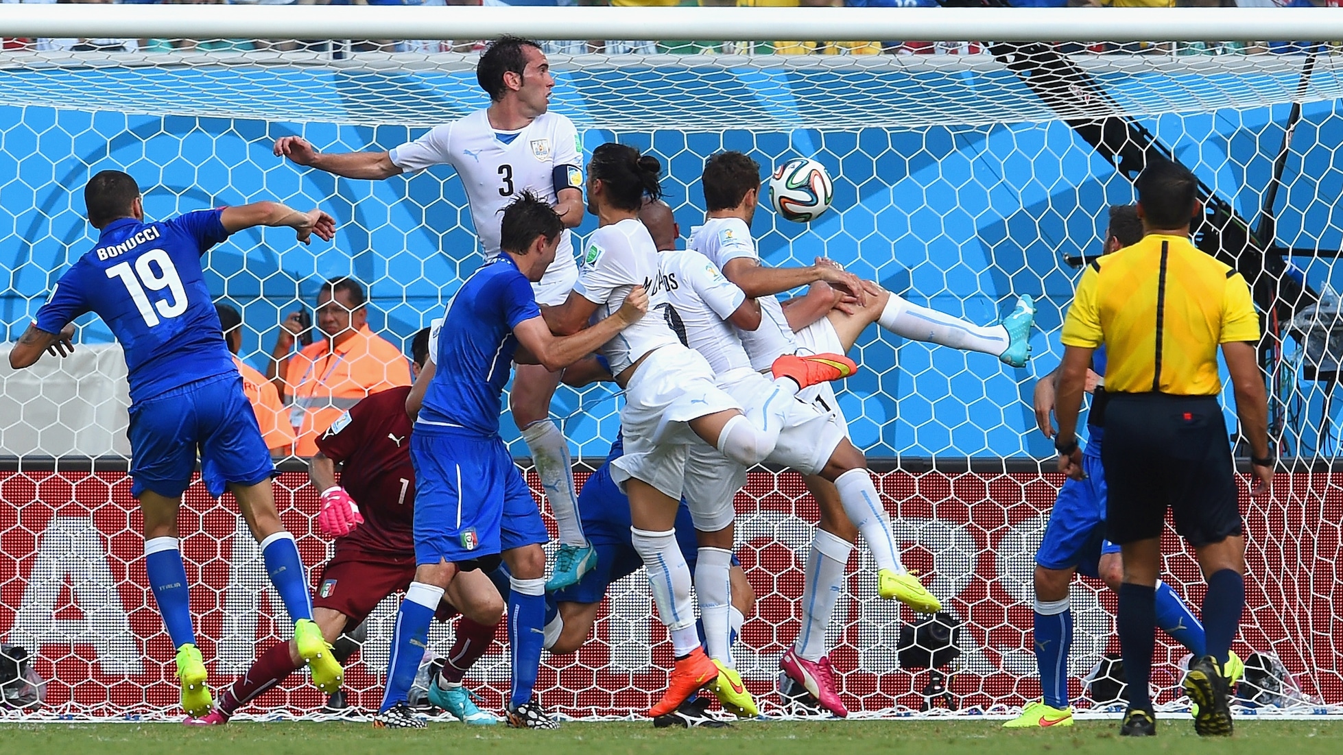 Diego Godin Goal 80' | Italy v Uruguay | 2014 FIFA World Cup Brazil™