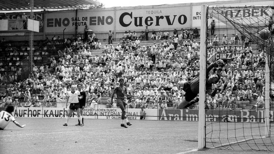 Gerd Müller Goal 88' | Germany FR vs Bulgaria | 1970 FIFA World Cup Mexico™
