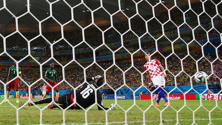 Gol de Mario Mandzukic 72' | Camerún vs Croacia | Copa Mundial de la FIFA Brasil 2014™