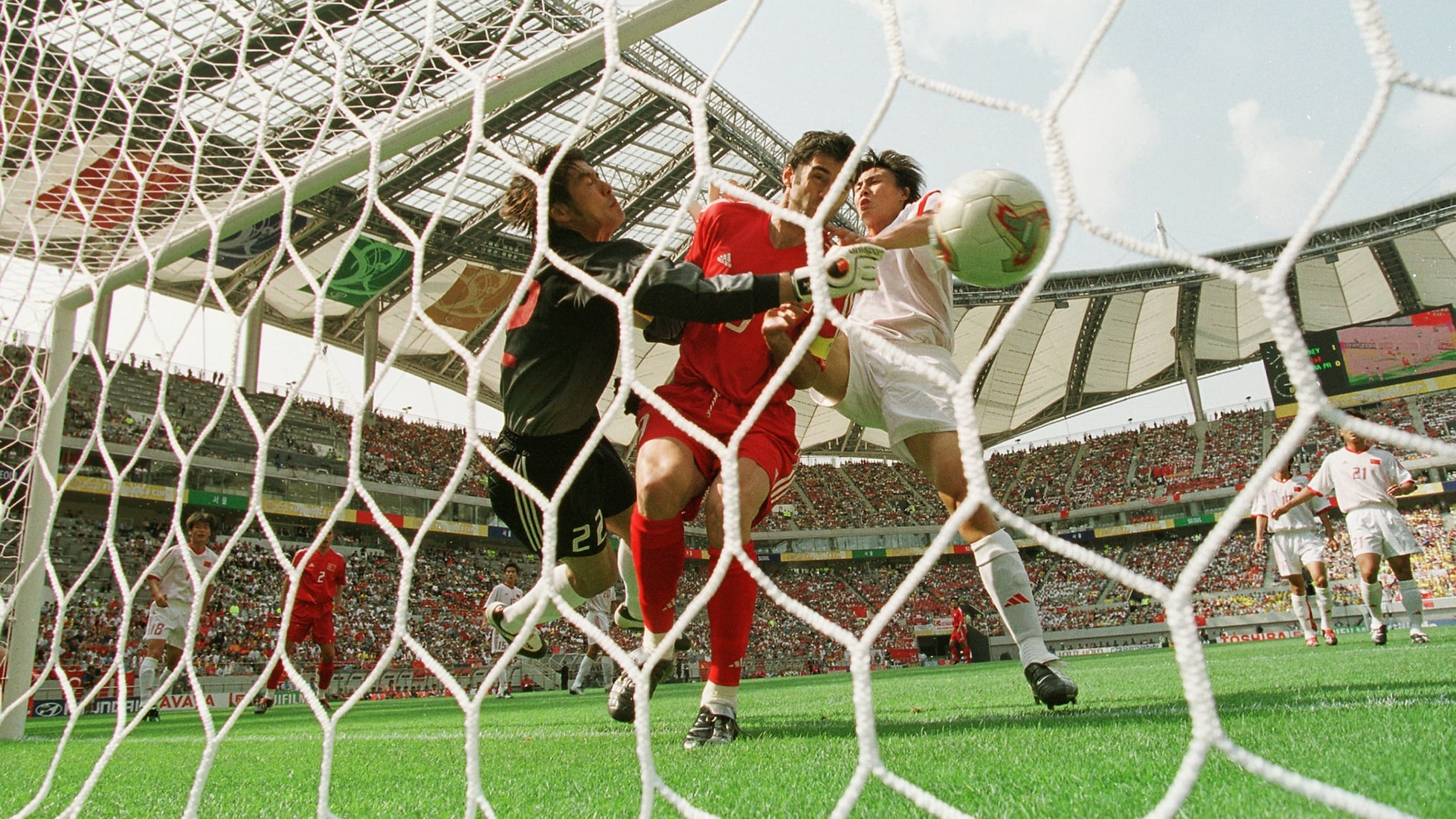 Le but de Bülent Korkmaz 9' | Turquie - RP Chine | Coupe du Monde de la FIFA, Corée/Japon 2002™