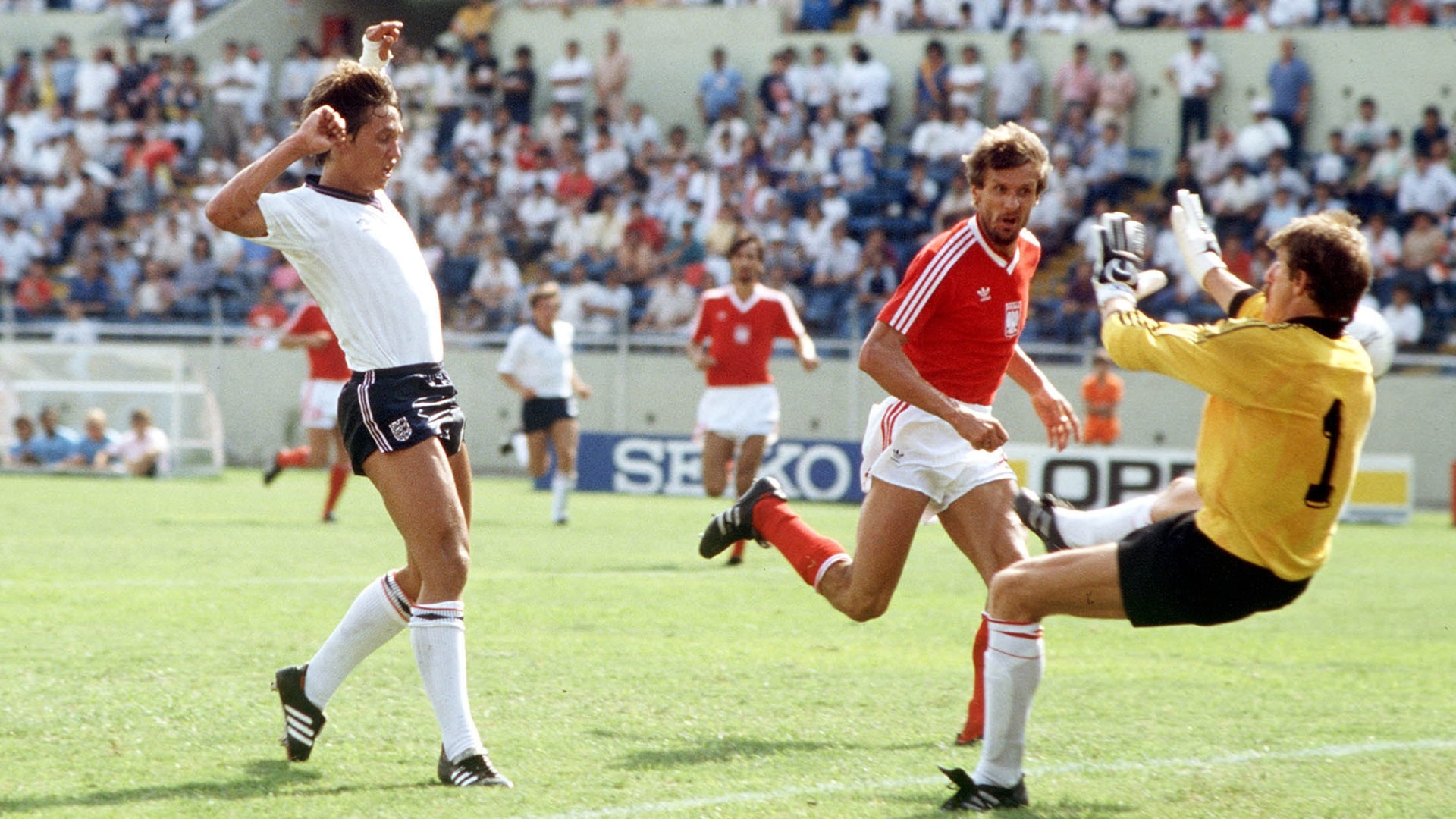 Gol de Gary Lineker 14' | Inglaterra vs Polonia | Copa Mundial de la FIFA México 1986™