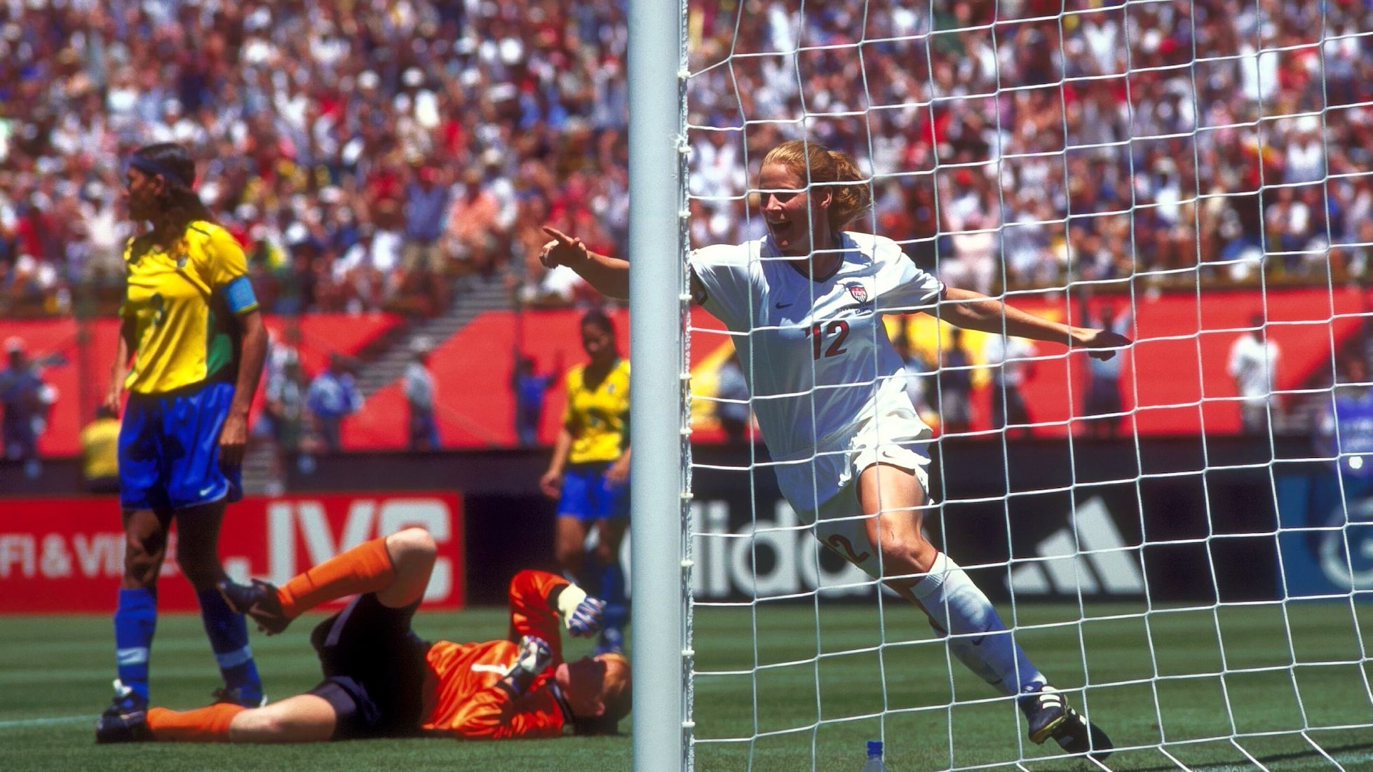 Le but de Cindy Parlow Cone 5' | États-Unis - Brésil | Coupe du Monde de Football Féminin de la FIFA, Etats-Unis 99™