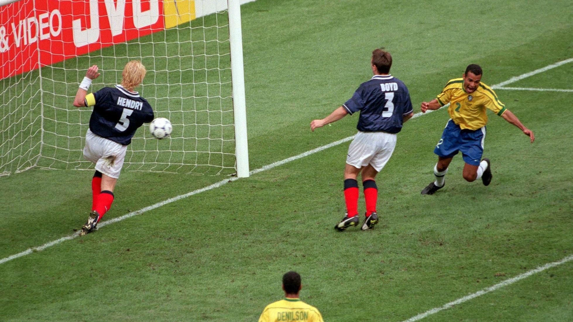 Das Eigentor von Tom Boyd 74' | Brasilien - Schottland | FIFA Fussball-Weltmeisterschaft Frankreich 1998™