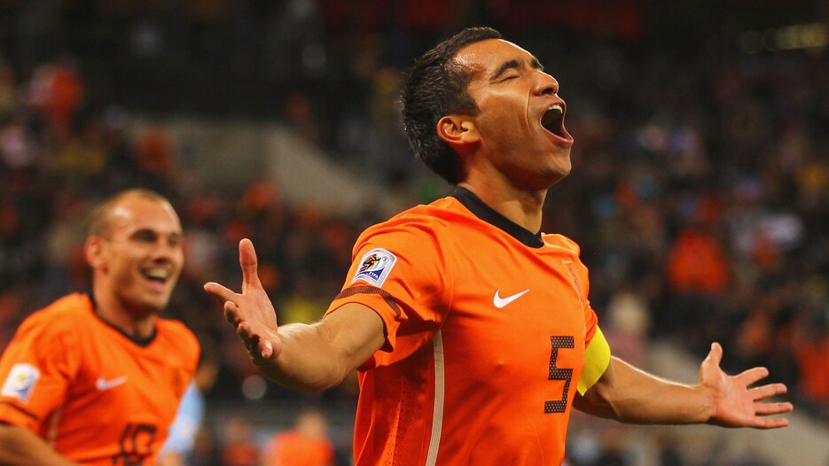 Le but de Giovanni Van Bronckhorst 17' | Uruguay - Pays-Bas | Coupe du Monde de la FIFA, Afrique du Sud 2010™