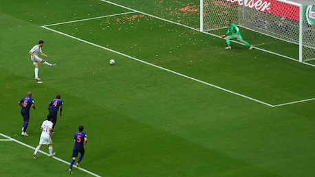 Xabi Alonso Goal 26' | Spain v Netherlands | 2014 FIFA World Cup Brazil™