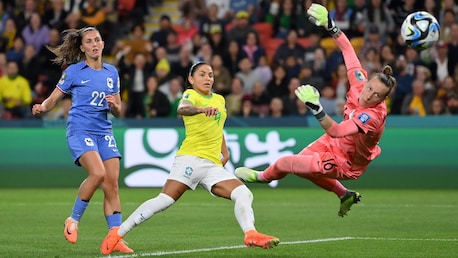 Tor von Debinha 58' | Frankreich vs Brasilien | FIFA Frauen-Weltmeisterschaft Australien & Neuseeland 2023™